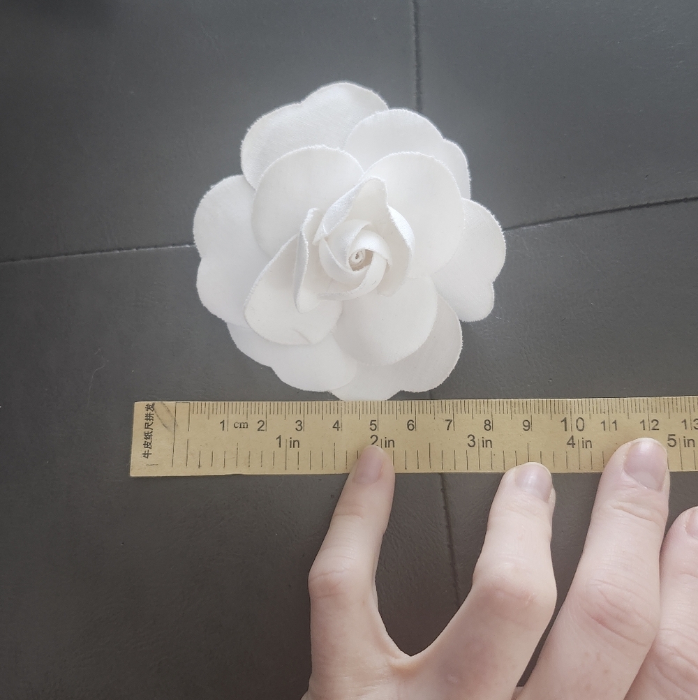 Vintage Chanel White Cotton Linen Camellia Brooch - Picture 6 of 6